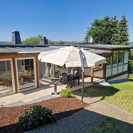 Ferienhaus Berghausen Am Hennesee Meschede Esterno foto