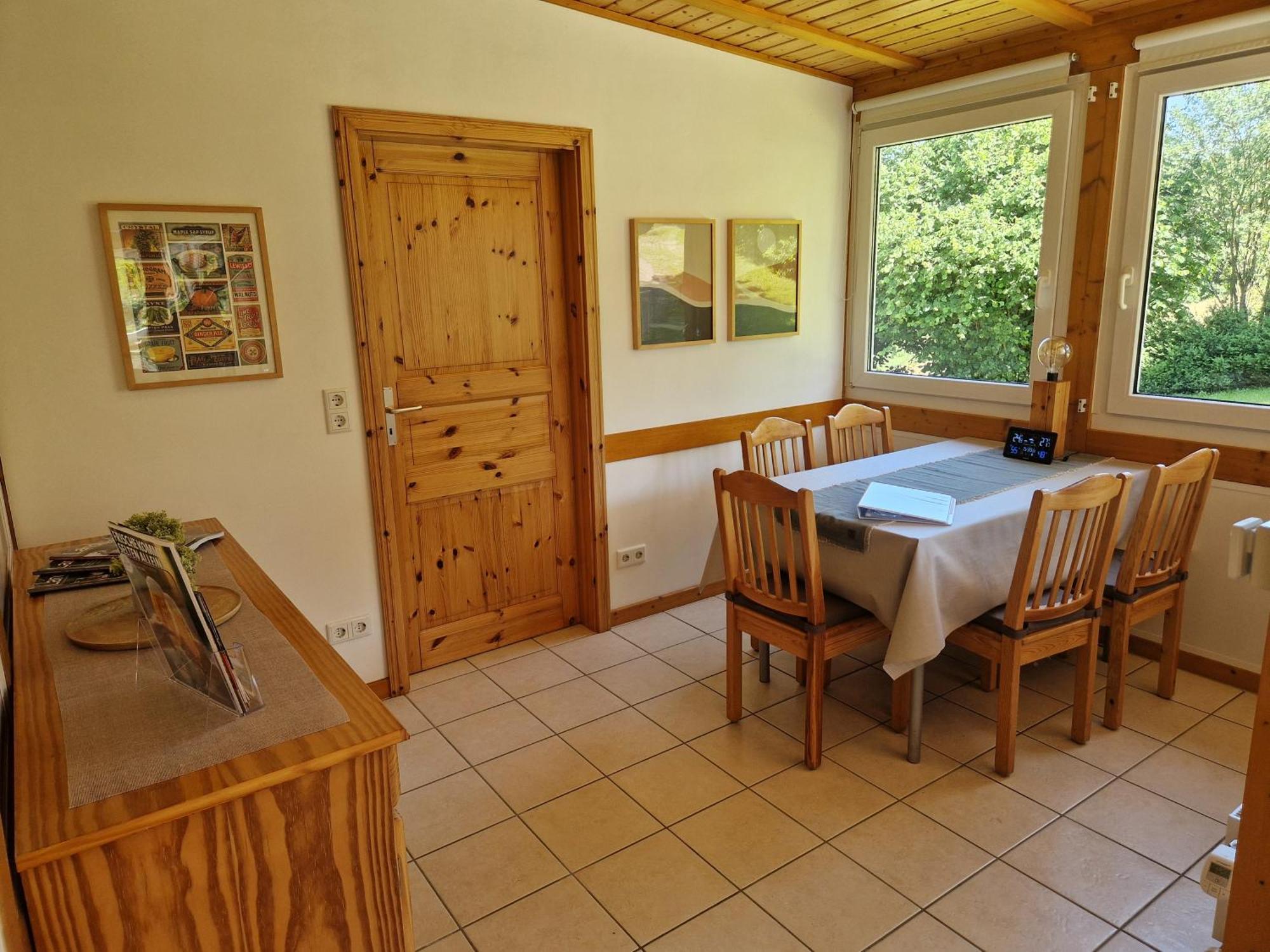 Ferienhaus Berghausen Am Hennesee Meschede Esterno foto